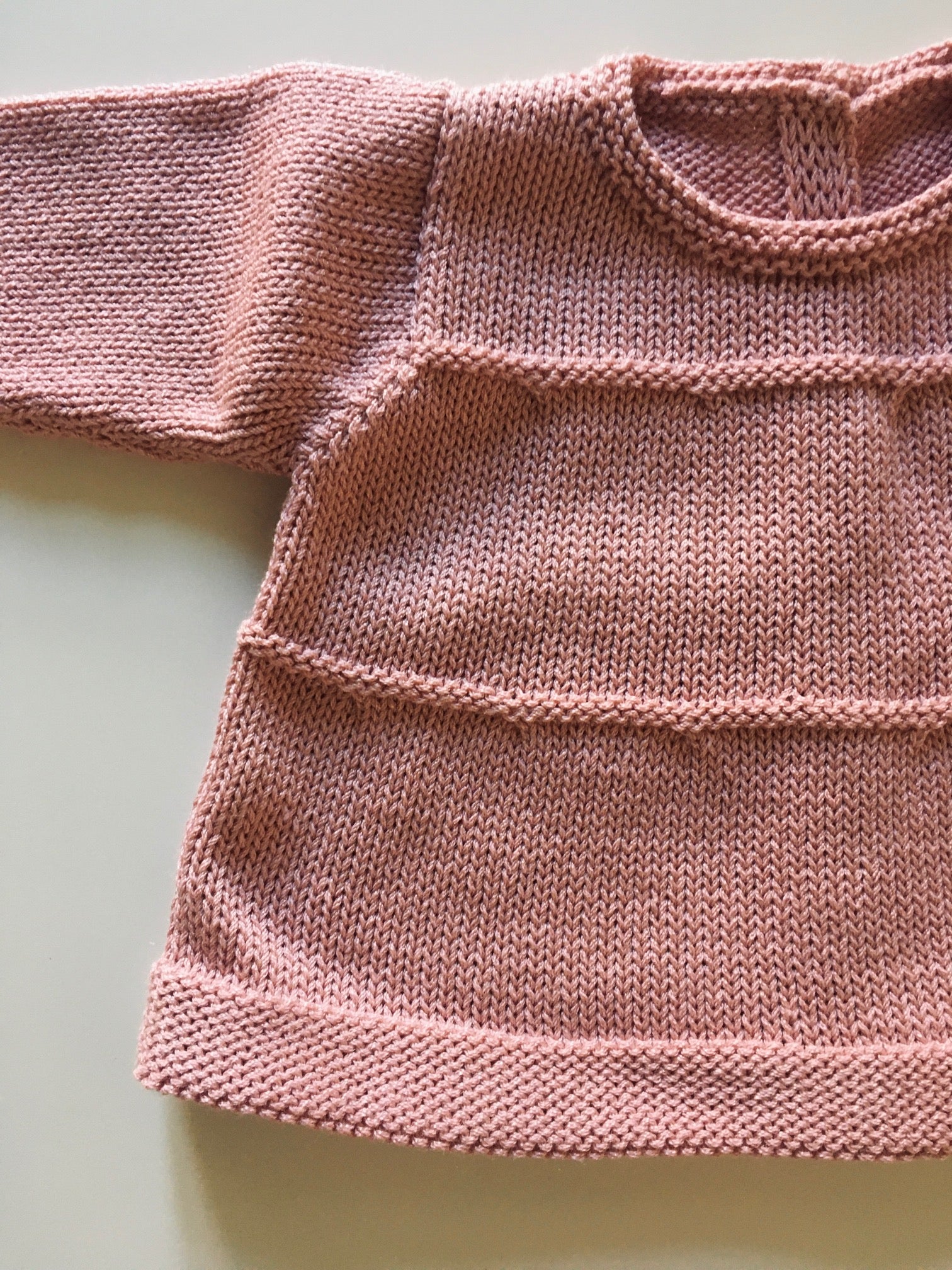 Spring/summer girl knitted sweater